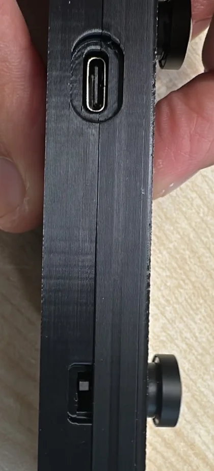 Bottom of Trinet Stereo: mute switch moved towards the USB-C port (unmuted)